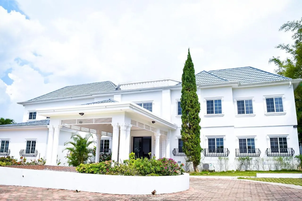 Jamgolia Place Μαντεβίλ Bed and Breakfast